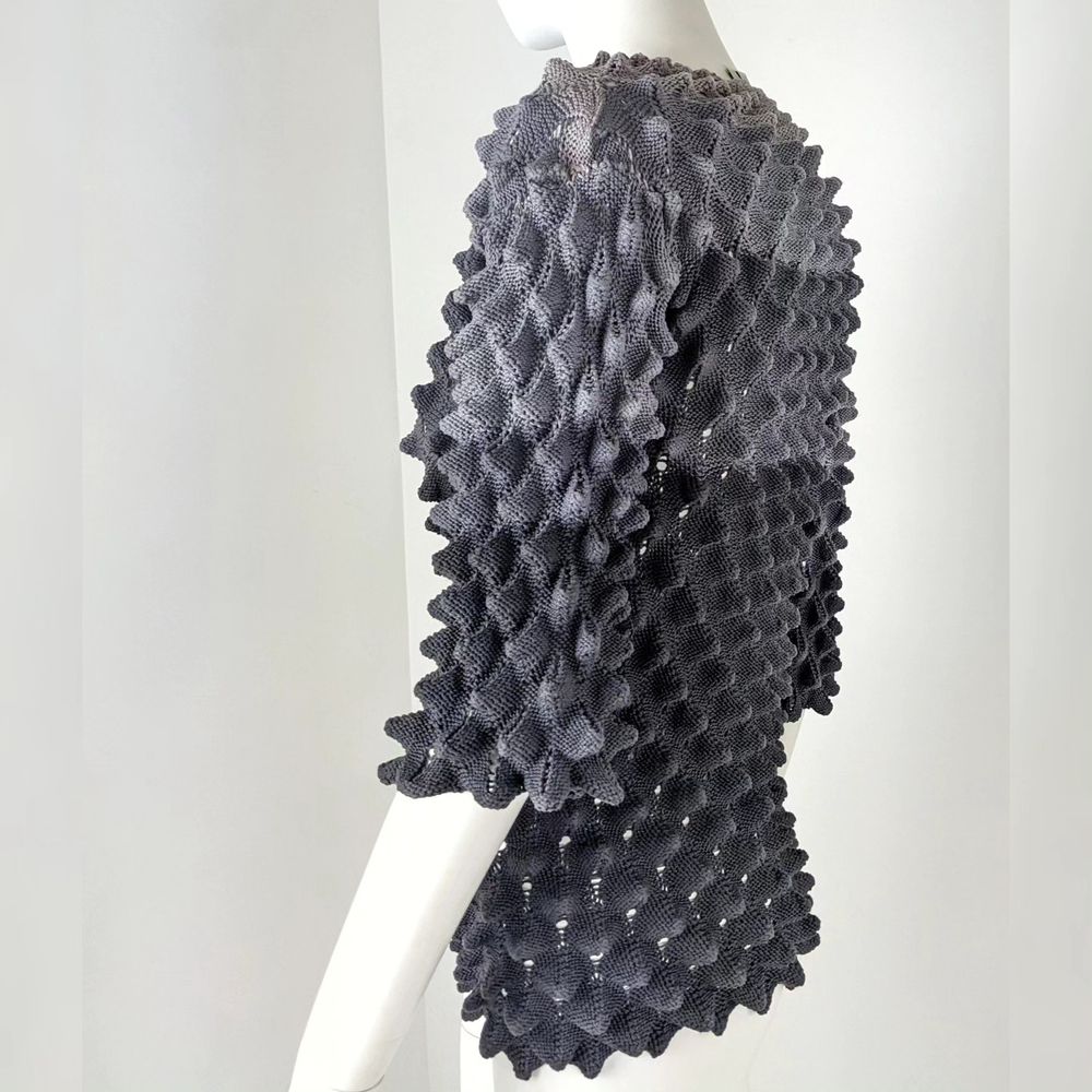 3D textured Romanesco sweater knitted in shades of grey cotton