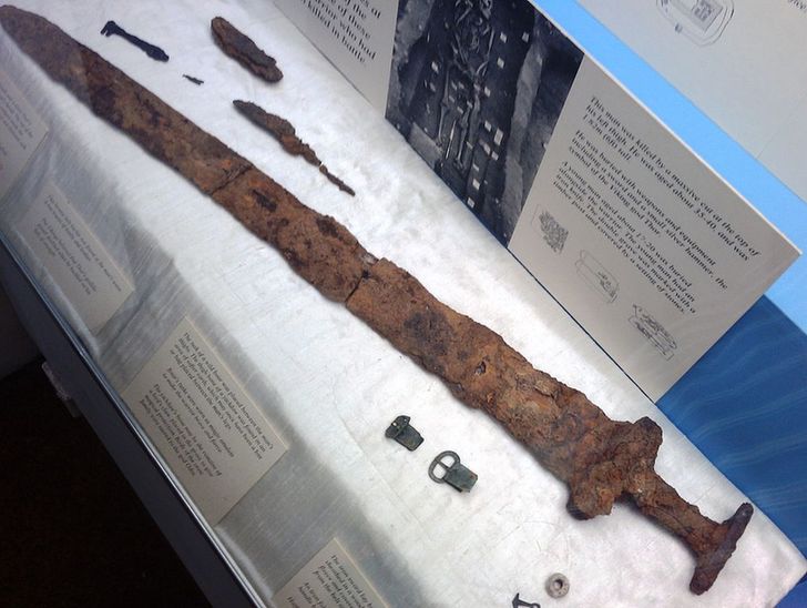 Derby Museum Viking Sword found in Repton. Source: Roger from Derby, UK, https://commons.wikimedia.org/wiki/File:Derby_Museum_Viking_Sword.jpg