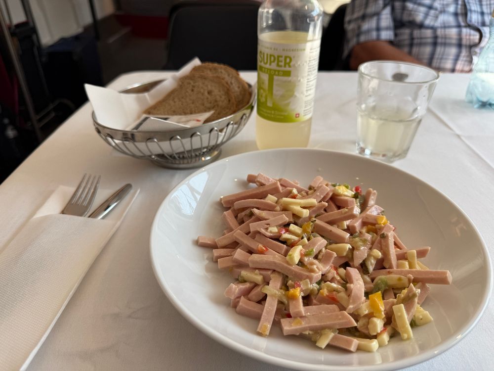Wurst-Käse-Salat Elvetino