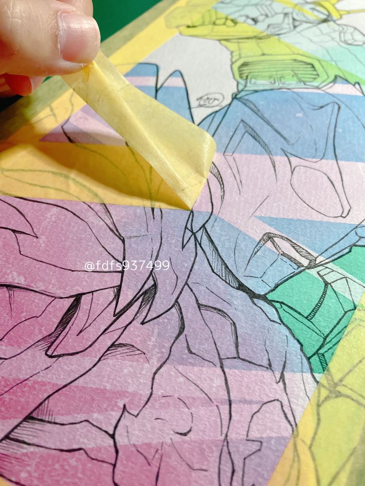 色を塗り重ねたらマスキングテープを剥がして色が欲しいところに追加で色を置く。