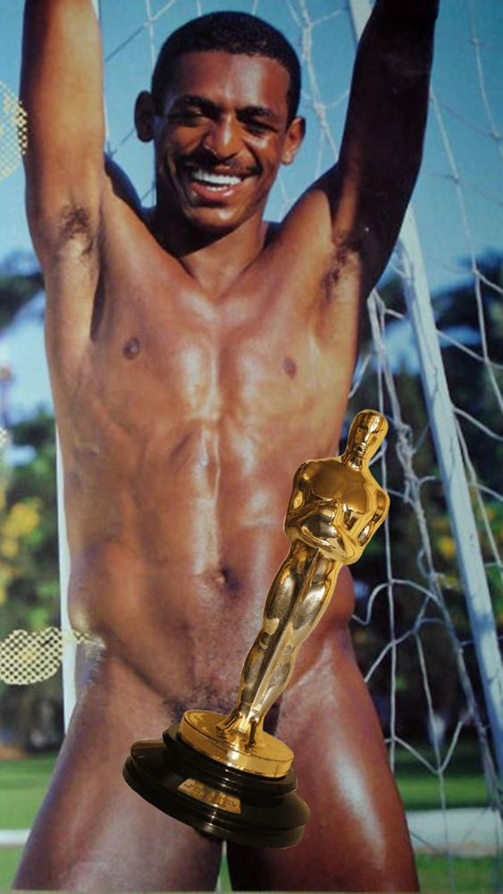 Foto do Vampeta pelado com o Oscar no lugar da rola dele 