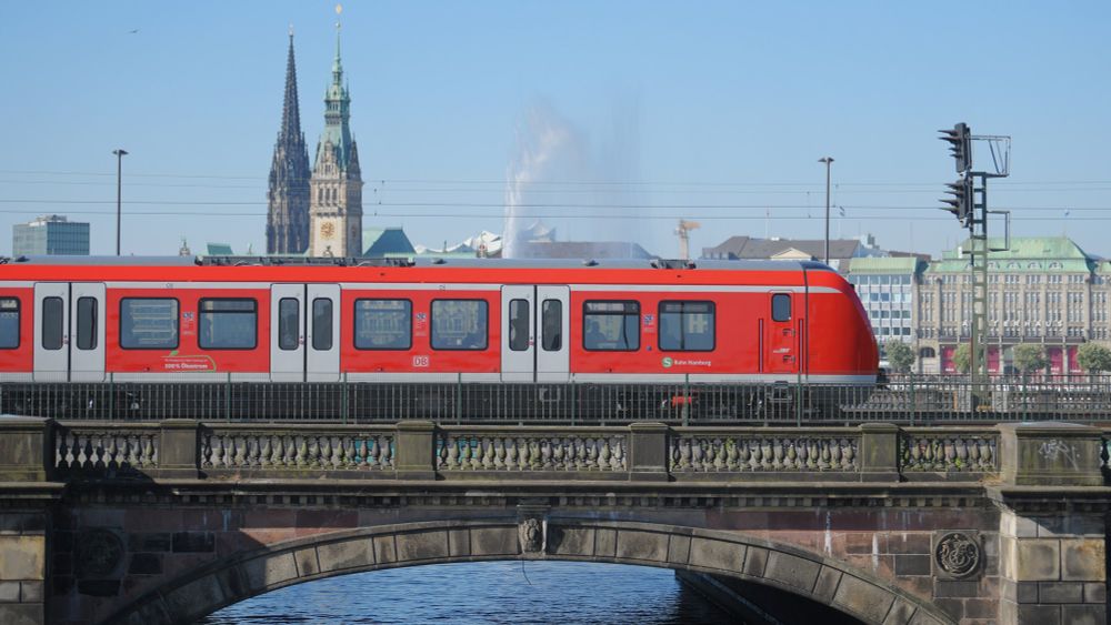 Rund 200.000 Hamburger Schüler nutzen kostenloses D-Ticket