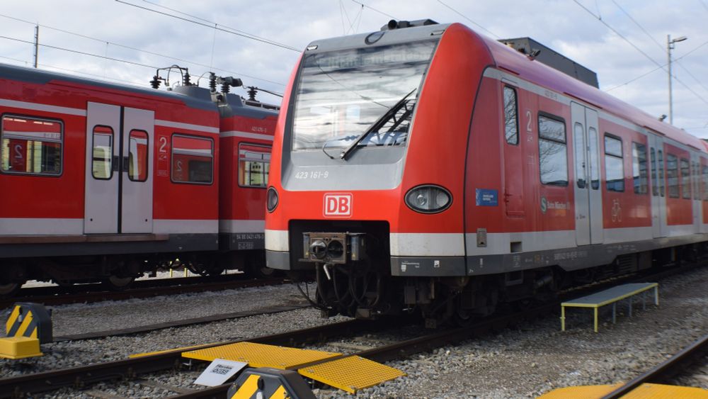 Bahn rüstet sich für Wiesn: Mehr Züge, mehr Reinigung