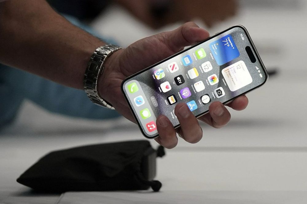 Canadians who want to repair their own Apple devices can now get parts, tools and manuals from the tech giant, which brought its self-service repair program to the country on Tuesday. The program give...