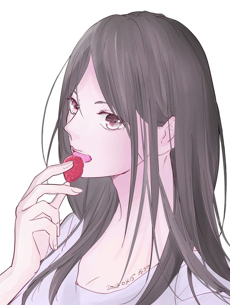 イチゴを食べる女性