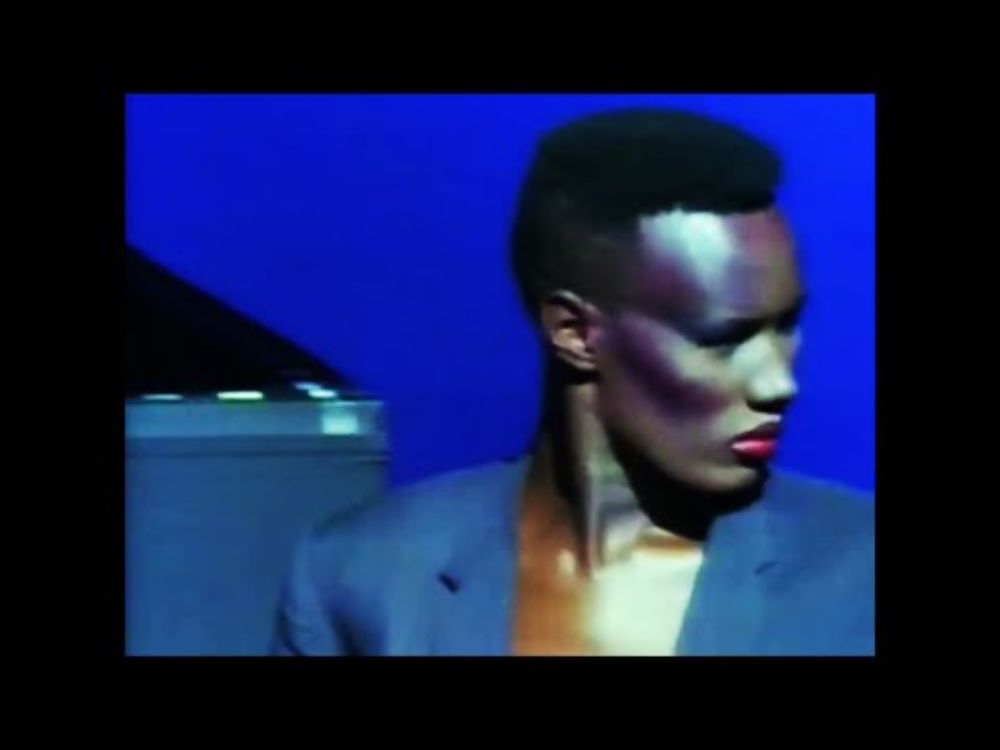 Grace Jones - Pull Up To The Bumper (Party Version)
