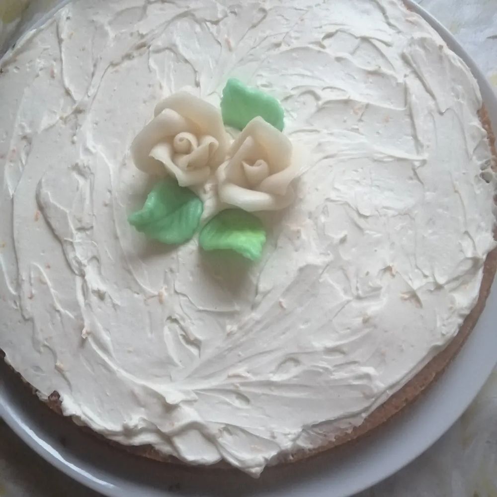 Kuvassa kurpitsapiirakka.