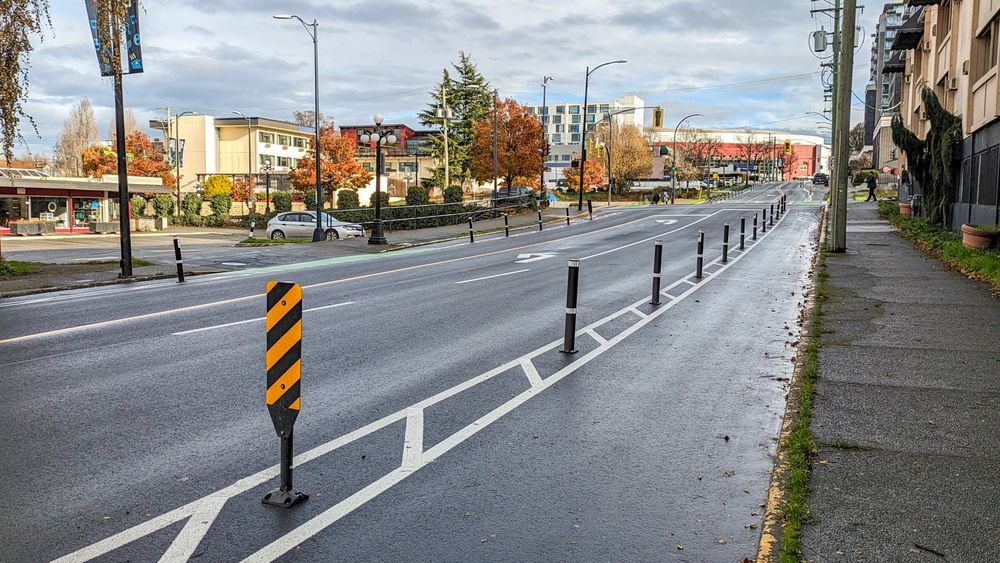 Looking East at the protected bike lane, from just West of the intersection of Chatham Street and Douglas Street.