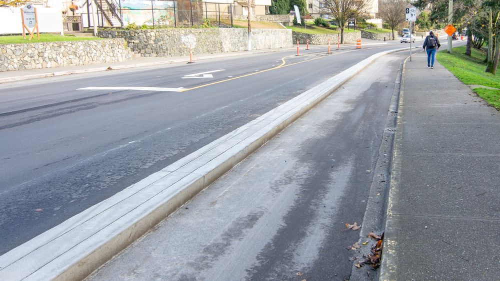 A nice new concrete curb for the new protected bike lane on Gorge Road. Eventually, this will enable riders to connect with the AAA infrastructure in both Saanich and Esquimalt.