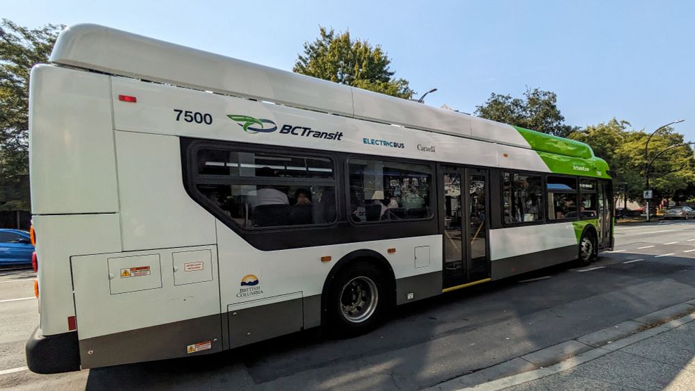 BC Transit electric bus in the City of Victoria (route 22) on Yates Street.