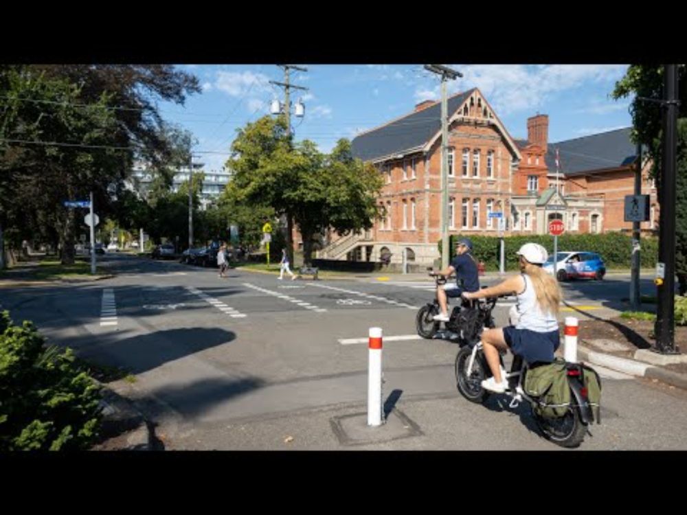 Michigan Street Advisory Bike Lanes (Victoria, BC - August 2024)
