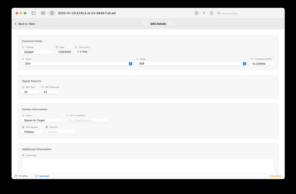 A screenshot of a MacOS application. There is a form visible with QSO details.
