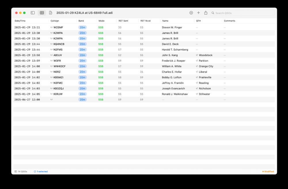 A screenshot of a MacOS desktop application. There are QSO records in a table.