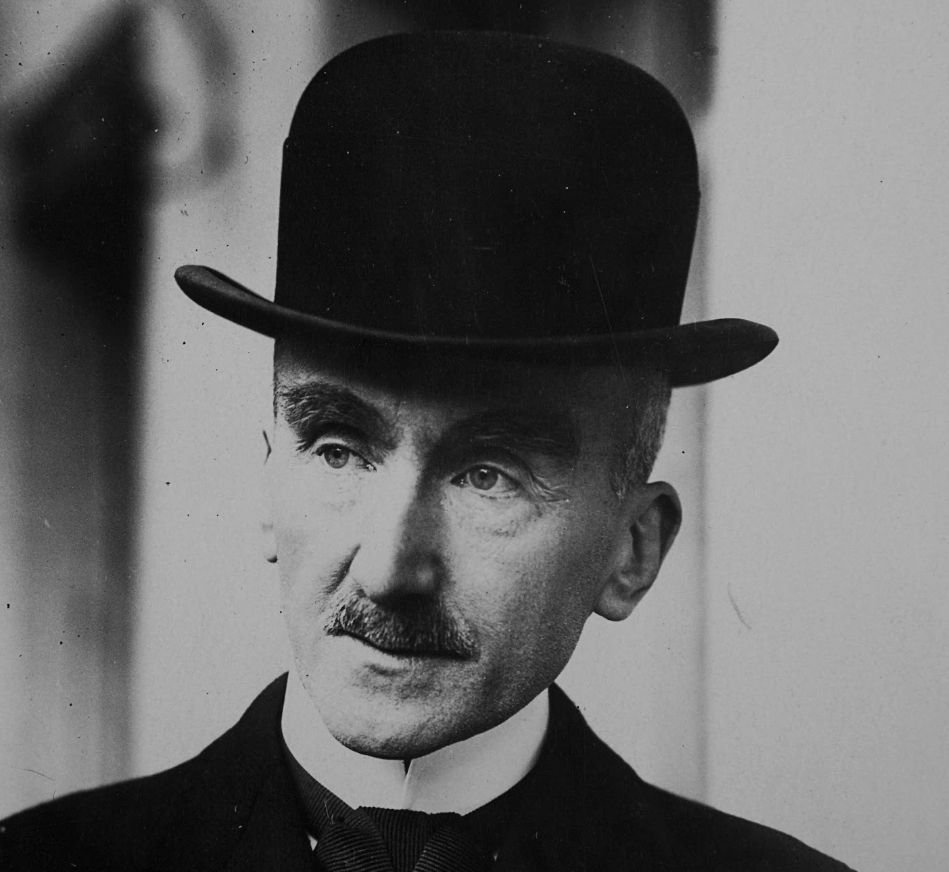 Black and white photo of Henri Bergson