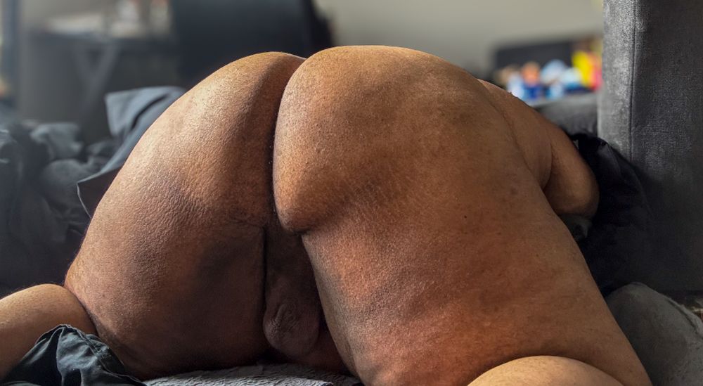 Fuzzy assuming the position on their knees 