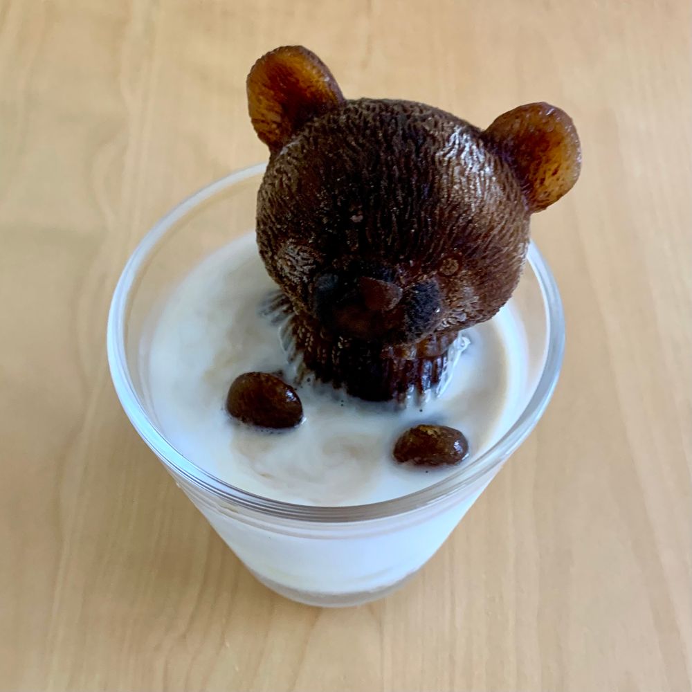 牛乳に浮かべて完成！