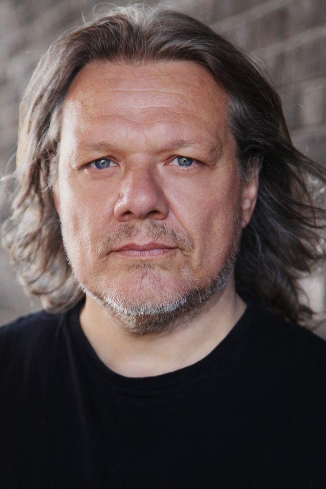 Actor Phil Snowden who in summer of 2020 was leaked to be playing the role of "Steve" in season 1 of The Wheel of Time. 