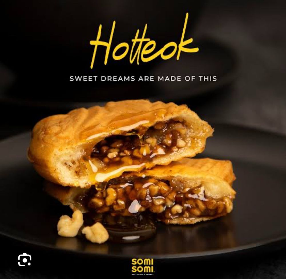 Hotteok filled taiyaki, which is brown sugar+cinnamon+peanuts and delicious