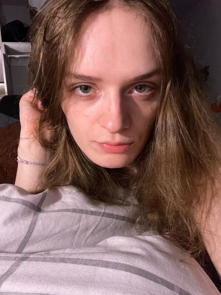 eden selfie. alone. no bear to be seen.