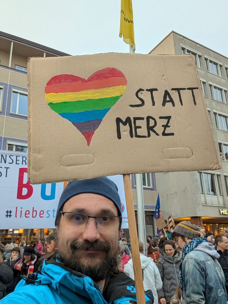 Demo Schild Herz statt Merz 