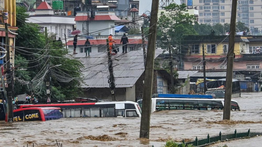 Mindestens 100 Tote bei Fluten und Erdrutschen in Nepal