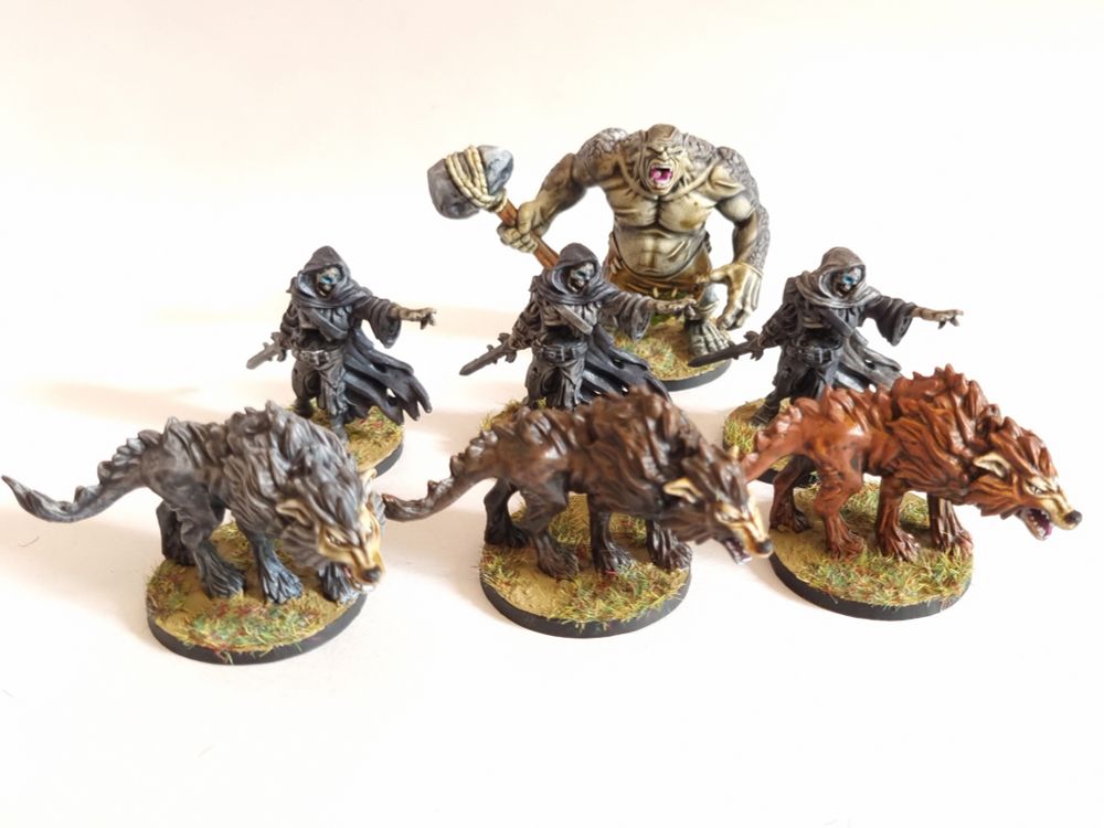 The wights, warns and cave troll painted in a slap-chop style