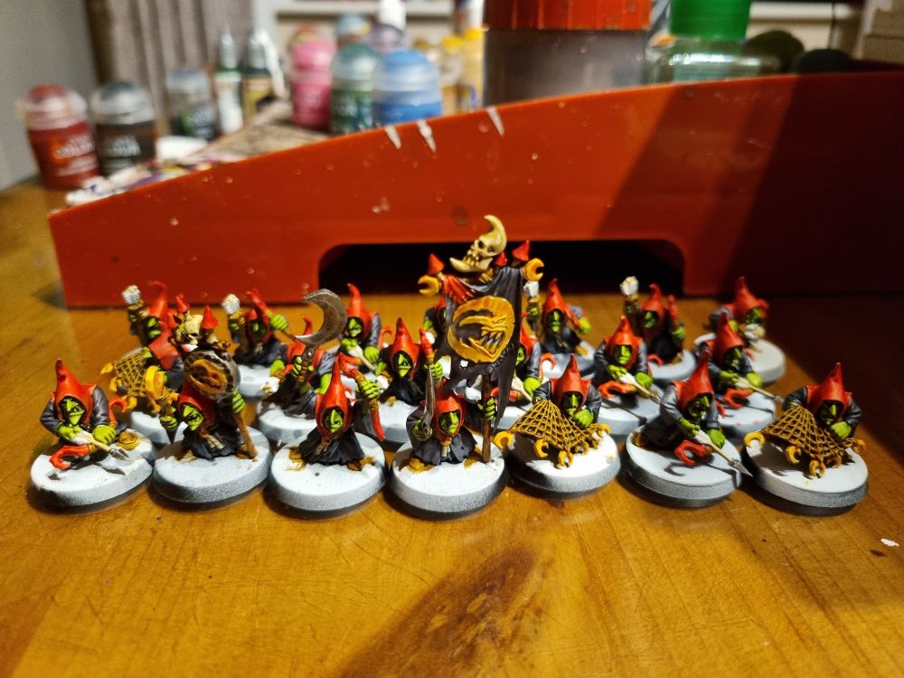 A squad of 20 gloomspite gitz shootas.