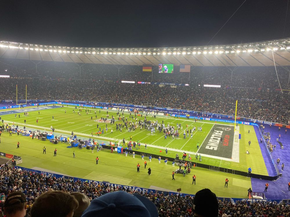 The pitch after the end of the game 