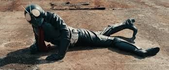 shin kamen rider 1 with a broken leg