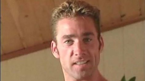 歪みない白人男性の写真