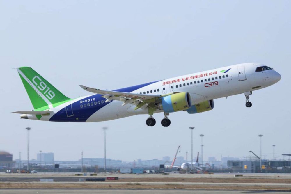 C919: O novo rival da Boeing e Airbus! O jato chinês promete desbancar os gigantes, com capacidade para até 192 passageiros e autonomia de 5.555 km. Será este o futuro da aviação?