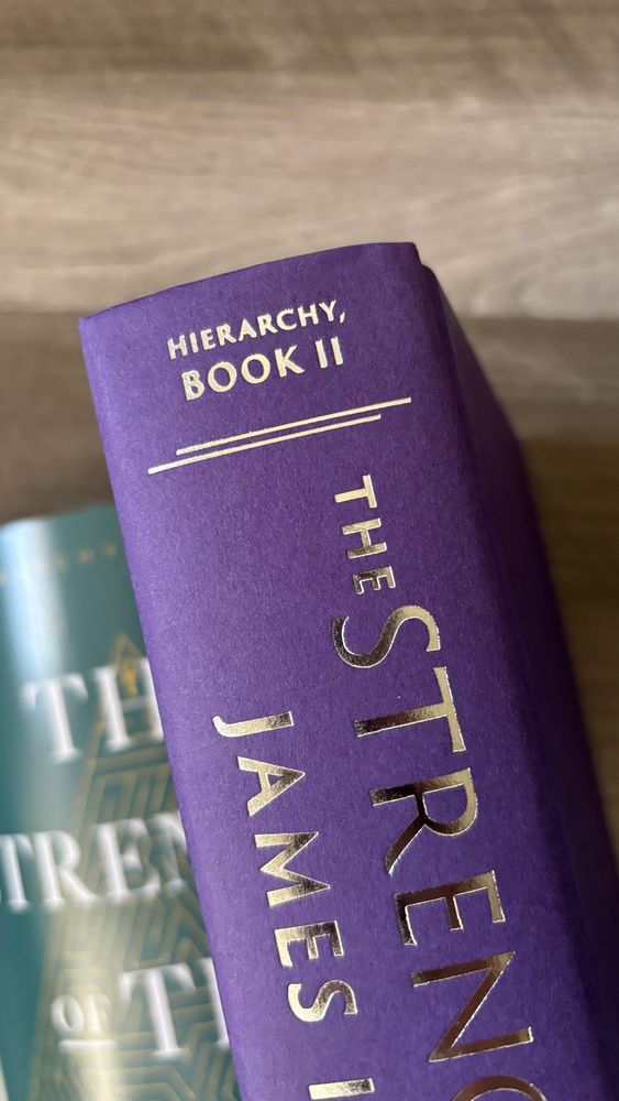The word Hierarchy spelled correctly on the the new hardcover case spine.  