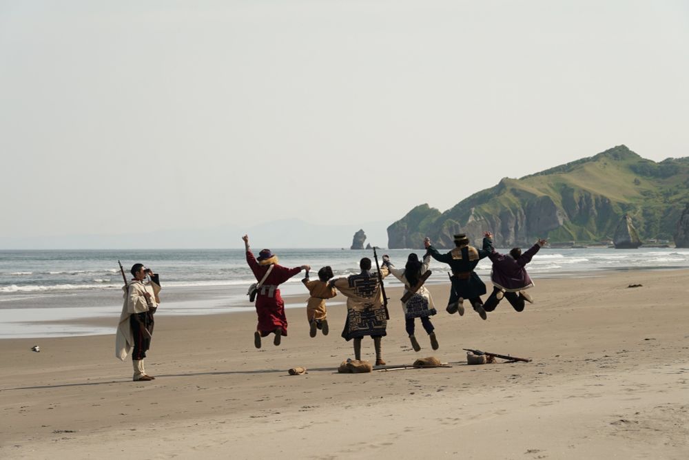 Photo du casting du film et drama Golden Kamui, adapté du manga du même nom.
