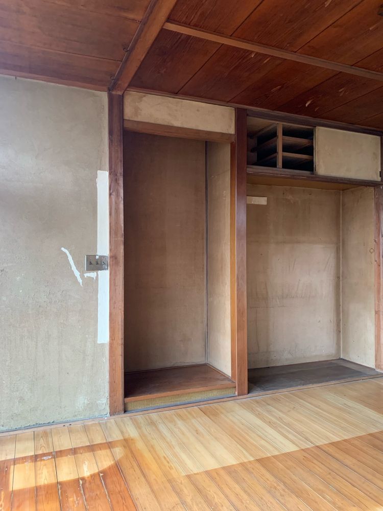 床の間と長押の跡