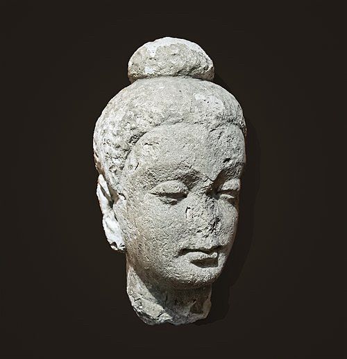 Head of Buddha with Buddha bump.
