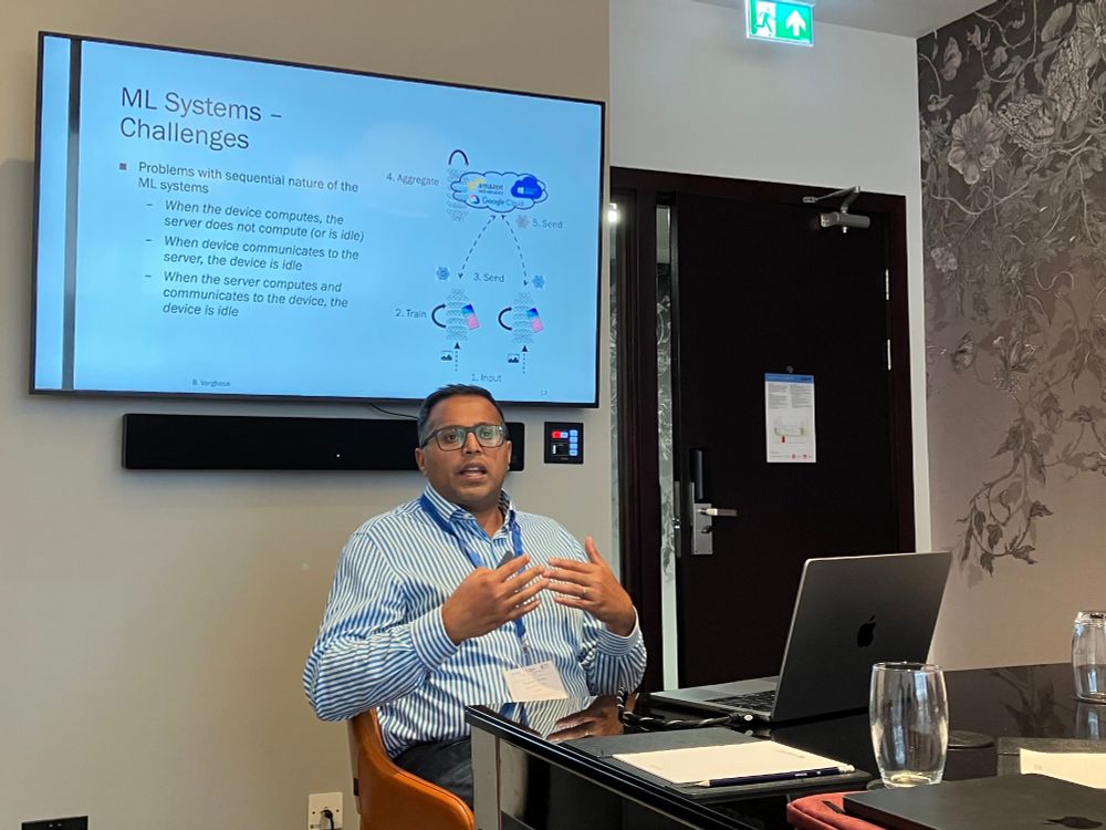 Dr Blesson Varghese explaining how ML can be made feasible on small edge devices in his workshop keynote