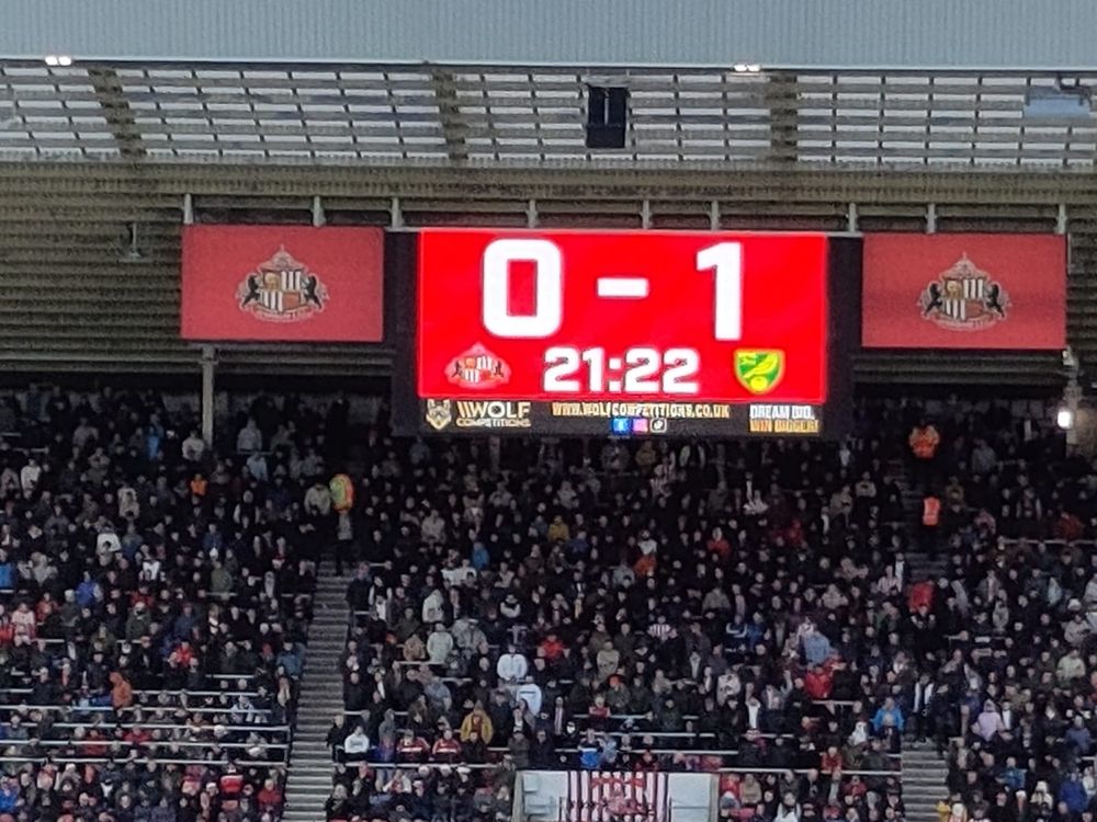 Scoreboard at the Stadium of Light, Norwich one nil up to Sunderland in the 21st minute (and stayed 1-0 up throughout the first half)
