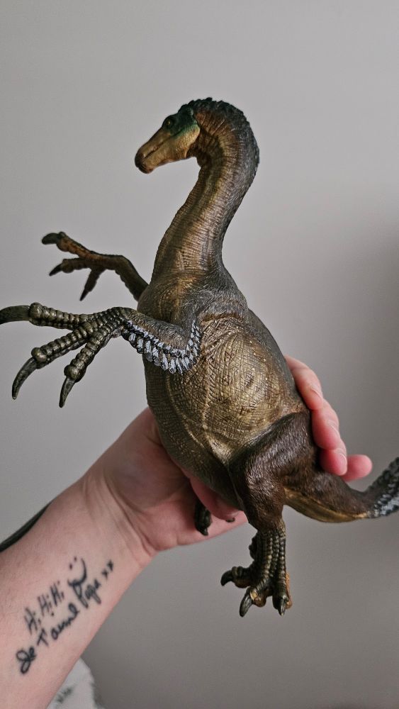 And therizinosaurus!