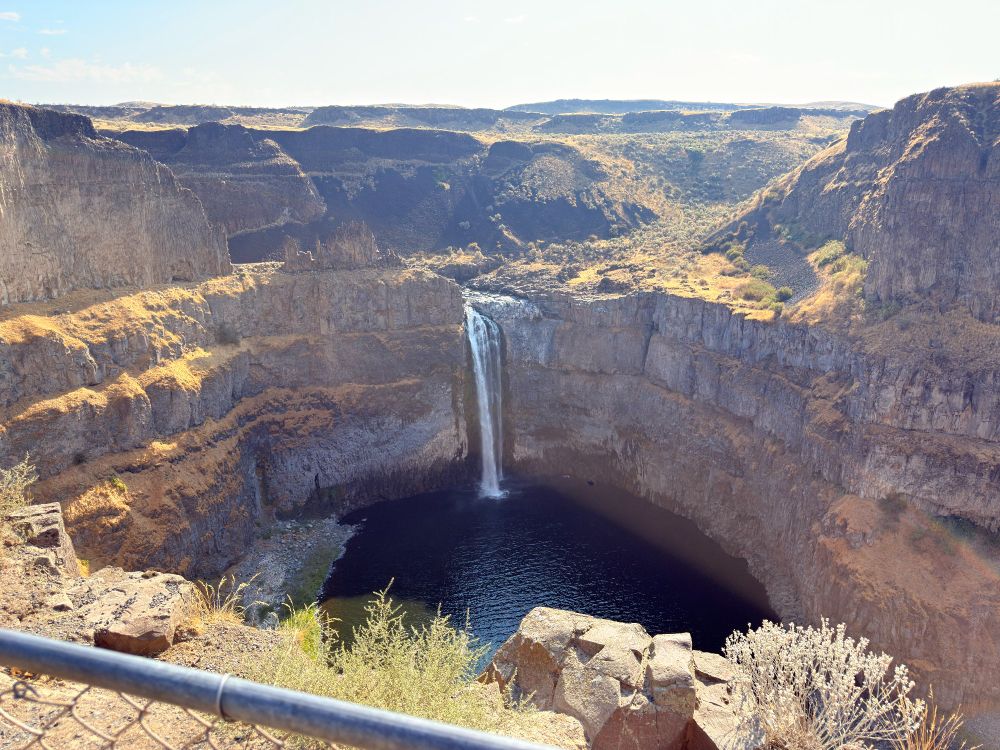 A picture of the Palouse Water Fall.