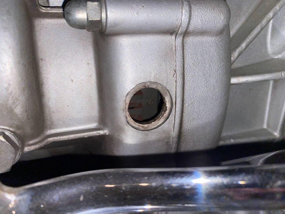 fenêtre du volant moteur pour trouver le point mort haut de chaque cylindre