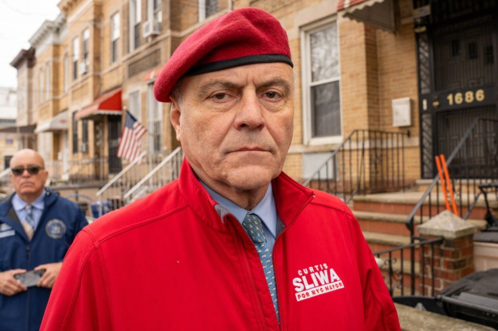 NYC Republican mayoral candidate Curtis Sliwa’s crime prevention group, The Guardian Angels, is soliciting donations while portraying itself on its website as a tax-exempt charity — even thou…