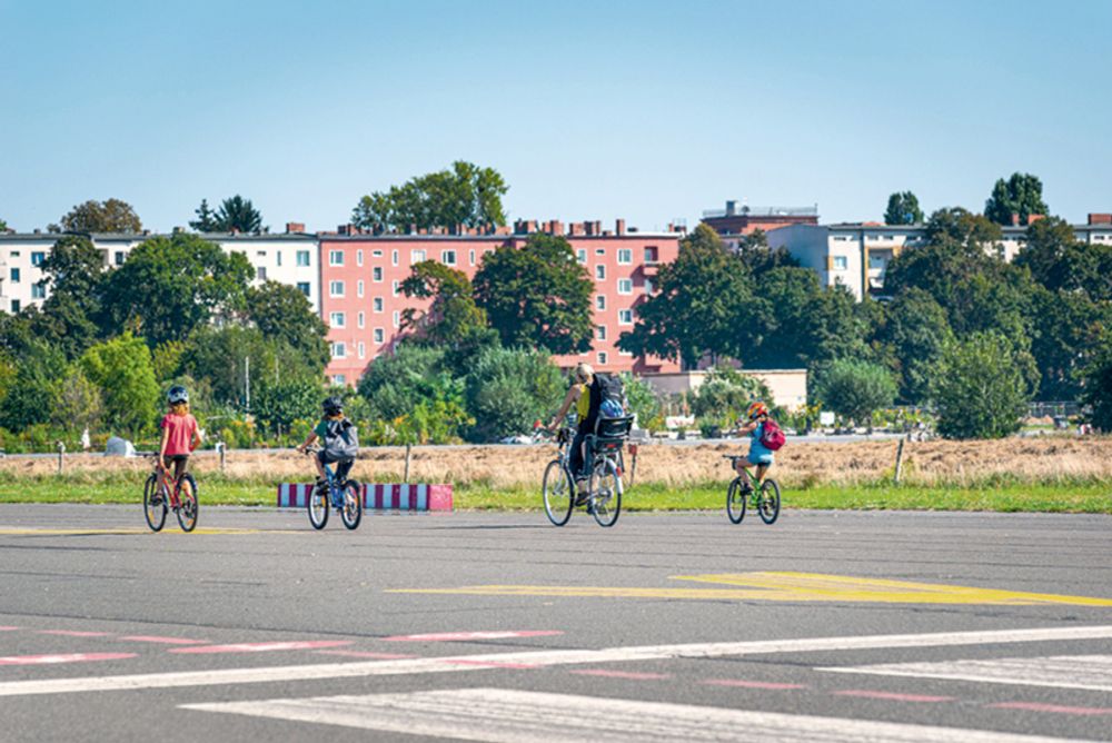 Tempelhofer Feld – „Großer Fake“?