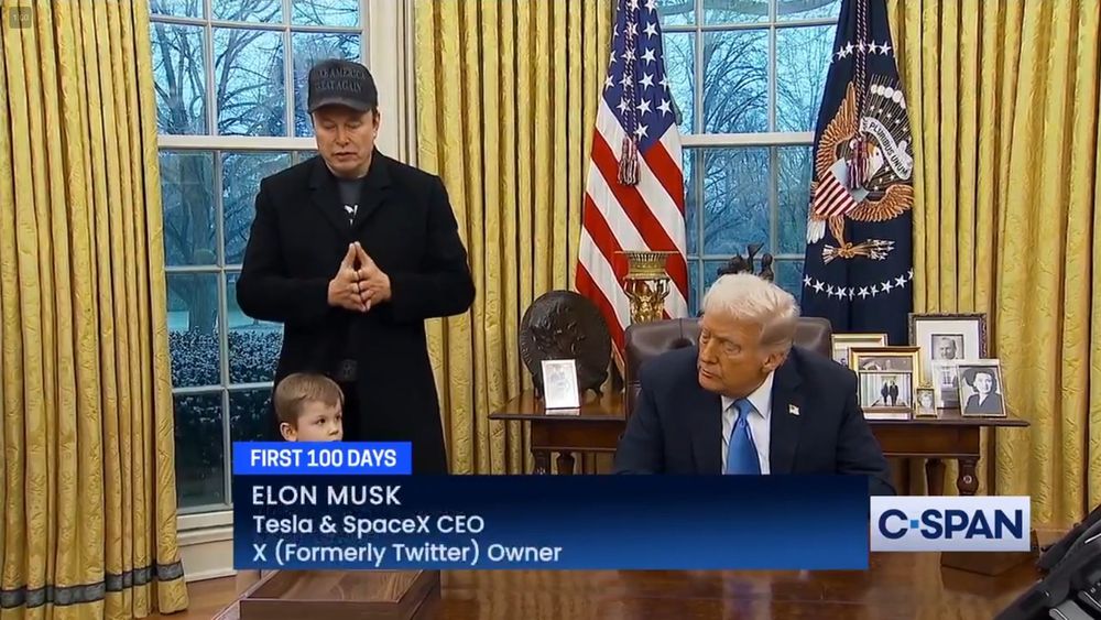 Zagan Pasha stands next to Mehmed II but it’s dumber somehow