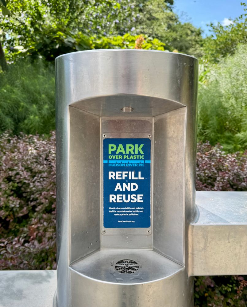A message on a refill station from parkoverplastic.org
