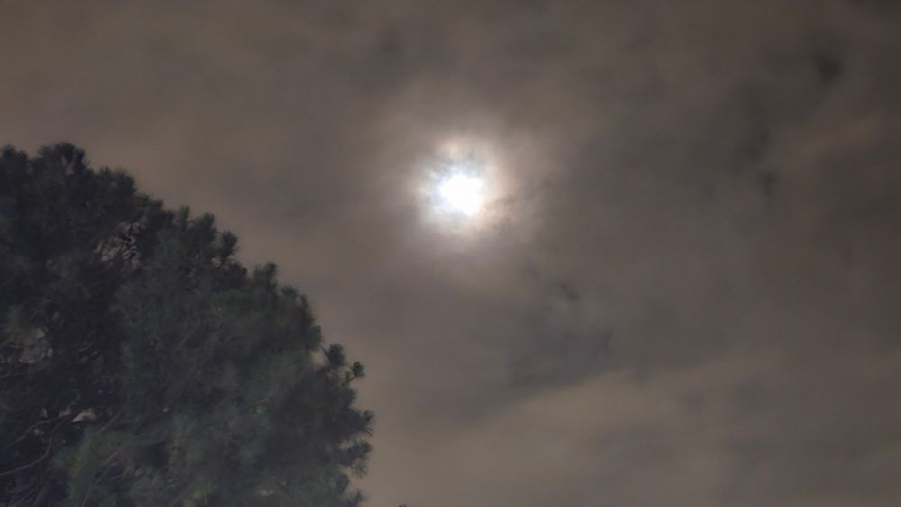 the sun trying its hardest behind clouds

btw u can use this for free so long as you don't sell it or use it to train ai