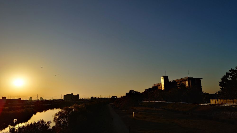 南の空~武庫川🌄