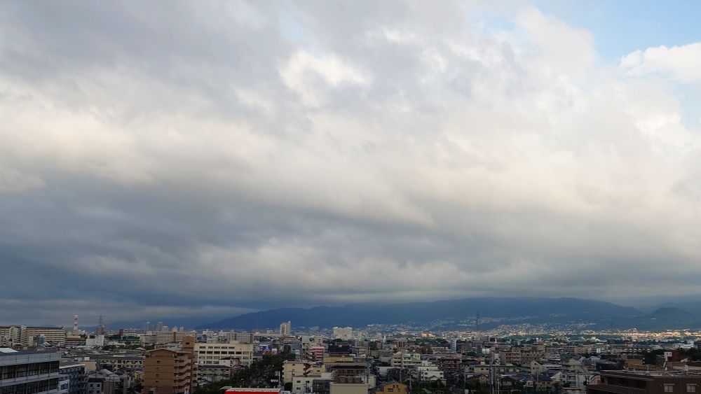 西の空~⛰️六甲山