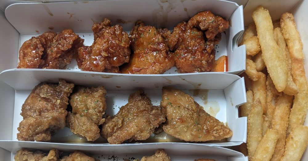 Mymy Chicken. Chicken Trio Box and Tteokboki Review.