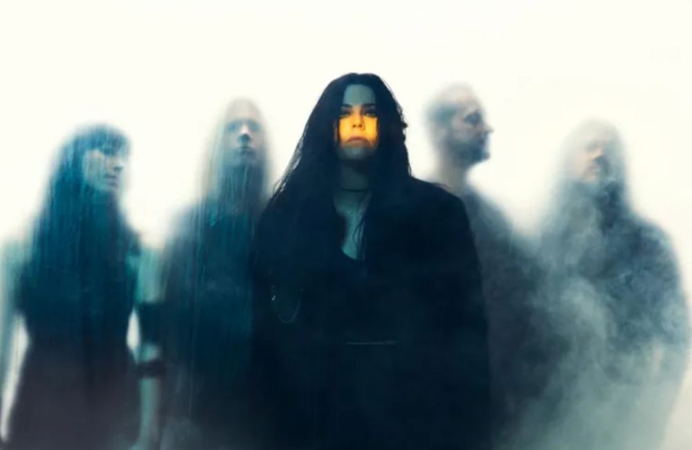 Ahhhh no no don't do it. I swear that's not meant to be ragebait just a lil joke. Metallica are great and you probably think they're better than Evanescence. However Amy Lee is NOT scared to be playin...
