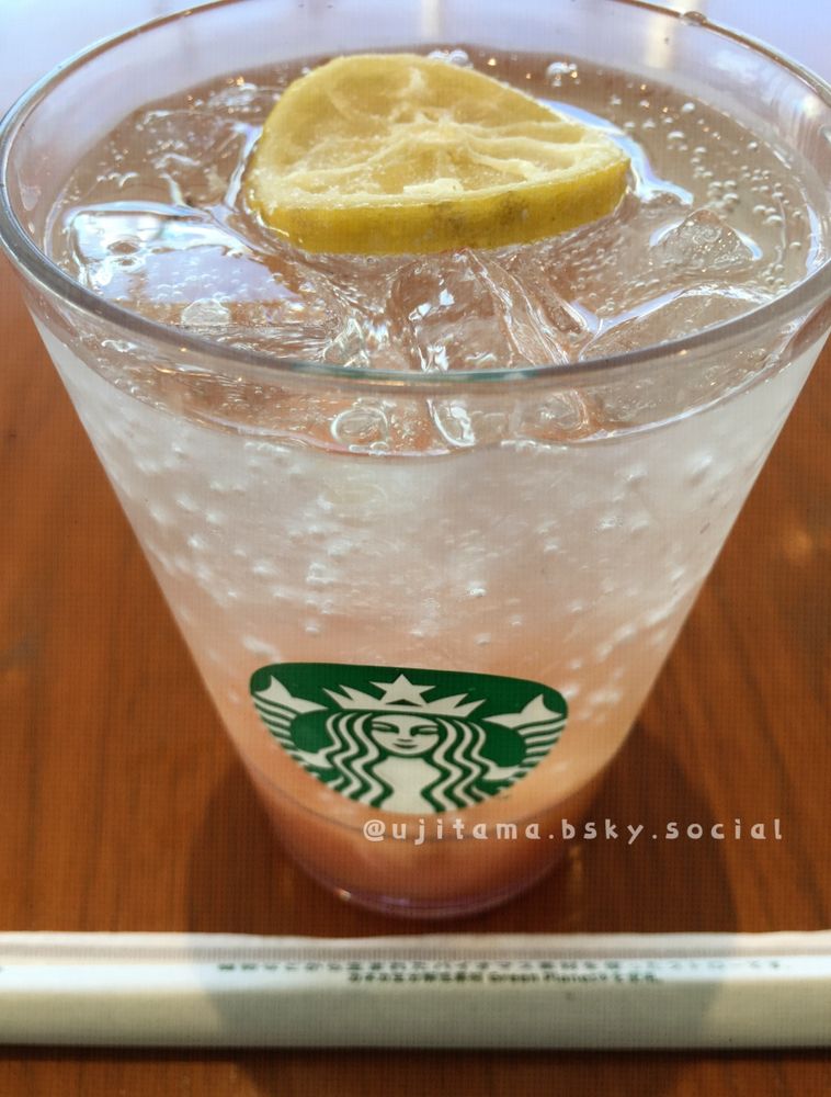 スタバのチラックスももたんさんの写真です
